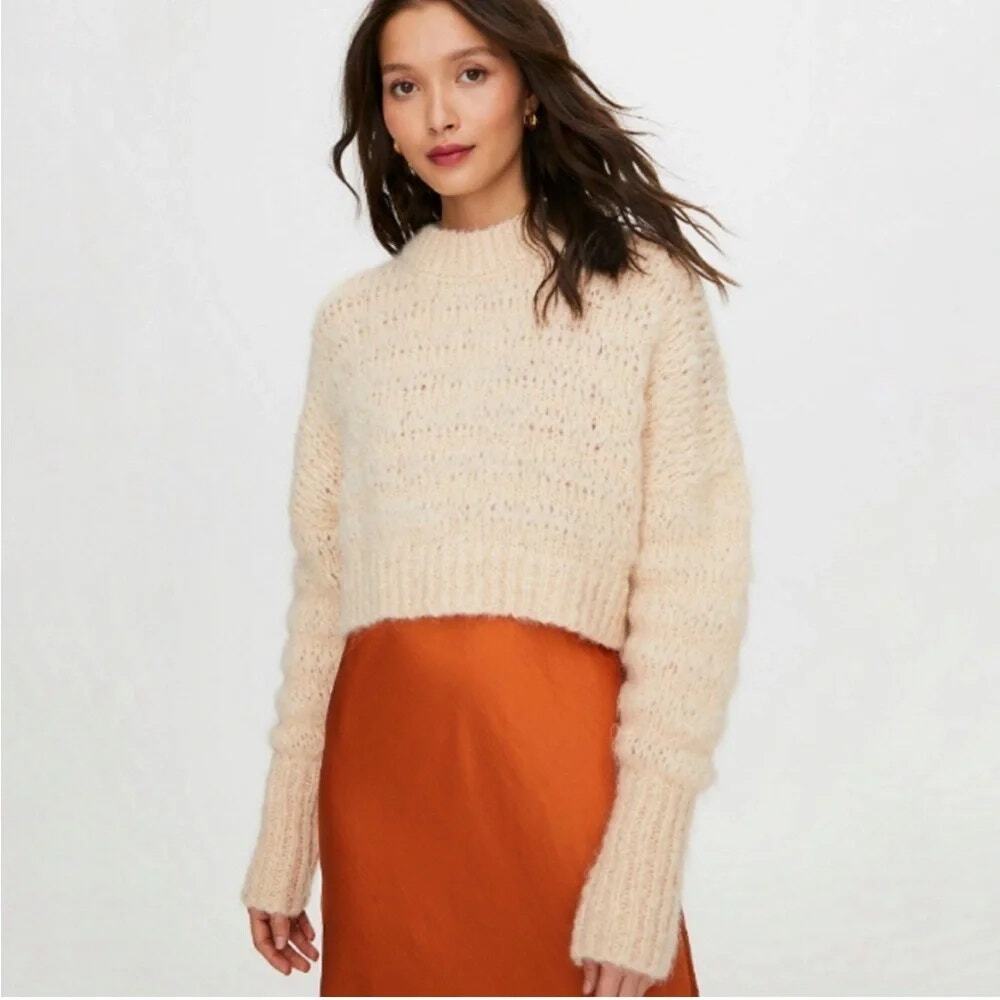 Aritzia Wilfred Lune Alpaca Crew Neck Knit Cropped Sweater Neutral Womens Medium